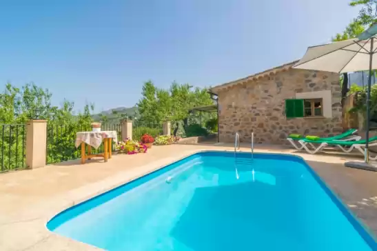 Villa for 2 guests . With Pool, Air conditioning, Wifi and Optional FREE Cancellation  Can fabiol - adults only in Sóller, Mallorca, Illes Balears, España
