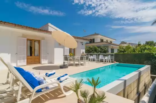 Villa for 7 guests . With Pool, Air conditioning, Wifi and Optional FREE Cancellation  Anima in Can Picafort, Santa Margalida, Mallorca, Illes Balears, España