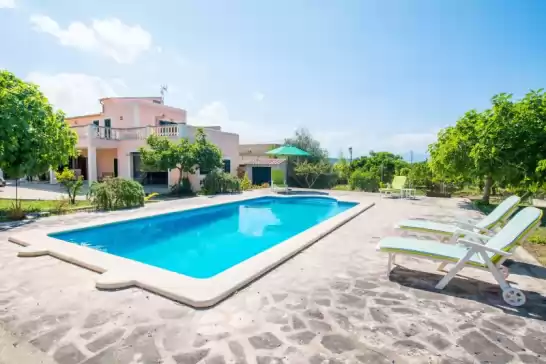 Villa for 4 guests . With Pool, Air conditioning, Wifi and Optional FREE Cancellation  Villa sa fonera in Maria de la Salut, Mallorca, Illes Balears, España