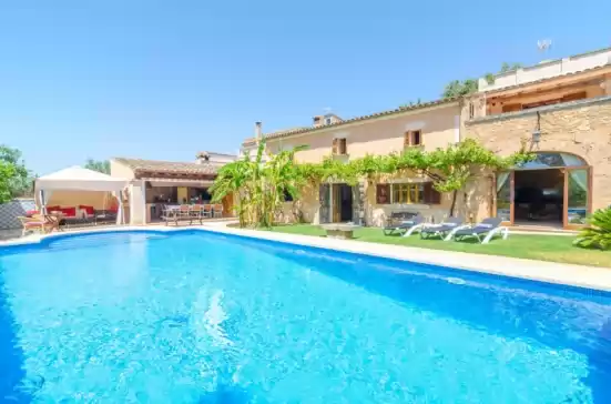Villa for 10 guests . With Pool, Air conditioning, Wifi and Optional FREE Cancellation Finca es porrassar in Cas Concos, Felanitx, Mallorca, Illes Balears, España