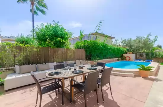 Villa für 6 gäste . Mit Pool, Klimaanlage, Wifi und Optionale GRATIS Stornierung  Es repos in Platja de Muro, Muro, Mallorca, Illes Balears, España