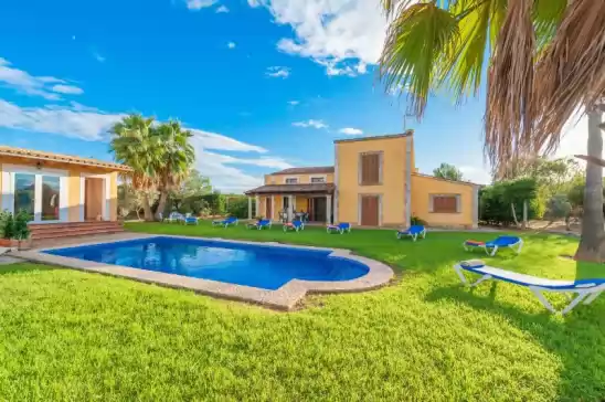Villa for 8 guests . With Pool, Air conditioning, Wifi and Optional FREE Cancellation  Ca na granada in Muro, Mallorca, Illes Balears, España