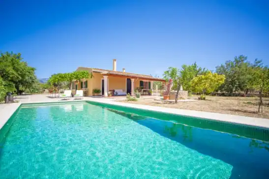 Villa for 6 guests . With Pool, Air conditioning, Wifi and Optional FREE Cancellation Can moscari in Inca, Mallorca, Illes Balears, España