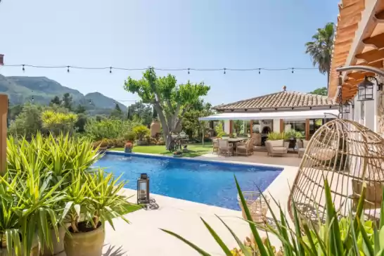 Villa for 5 guests . With Pool, Air conditioning, Wifi and Optional FREE Cancellation Can sion in Esporles, Mallorca, Illes Balears, España