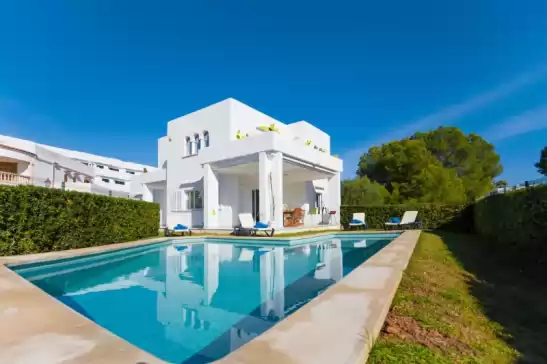 Villa for 6 guests . With Pool, Air conditioning, Wifi and Optional FREE Cancellation  Sa caleta in Cala d'Or, Santanyí, Mallorca, Illes Balears, España