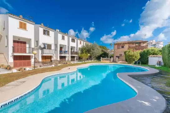 Apartamento para 4 huéspedes . Con Piscina, Aire Acondicionado, Wifi y Cancelación GRATUITA opcional  Es mallorqui en Port d'Alcúdia, Alcúdia, Mallorca, Illes Balears, España