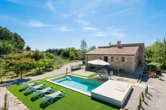 Villa for 4 guests . With Pool, Air conditioning, Wifi and Optional FREE Cancellation  Son ferragut in Sa Pobla, Mallorca, Illes Balears, España