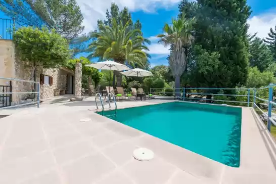 Villa for 6 guests . With Pool, Air conditioning, Wifi and Optional FREE Cancellation  Can company in Campanet, Mallorca, Illes Balears, España