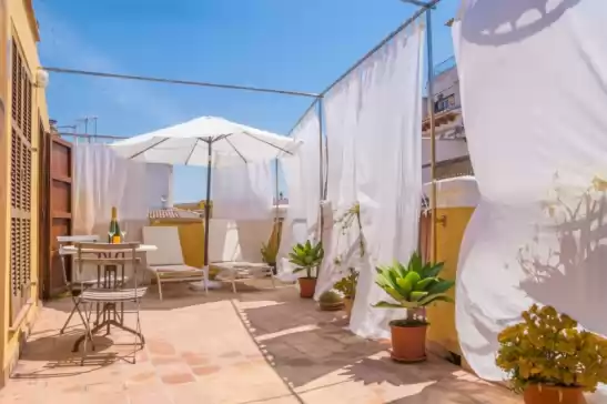 Holiday house for 4 guests . With Air conditioning, Wifi and Optional FREE Cancellation  Miraclet - adults only in Palma, Mallorca, Illes Balears, España