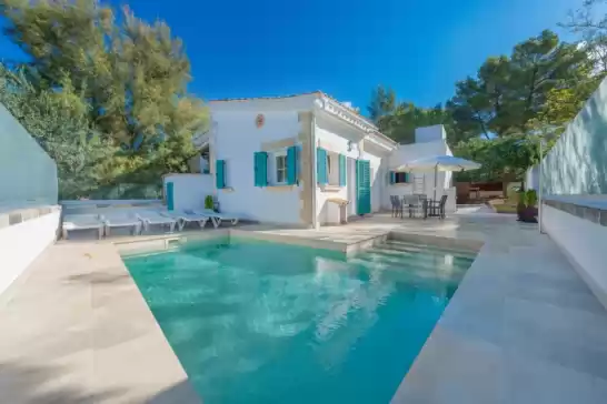 Villa para 5 huéspedes . Con Piscina, Aire Acondicionado, Wifi y Cancelación GRATUITA opcional  Villa herdain en Mal Pas - Bonaire, Alcúdia, Mallorca, Illes Balears, España