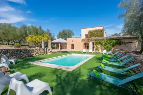 Villa para 6 huéspedes . Con Piscina, Aire Acondicionado, Wifi y Cancelación GRATUITA opcional  Can pere rapinya en Algaida, Mallorca, Illes Balears, España