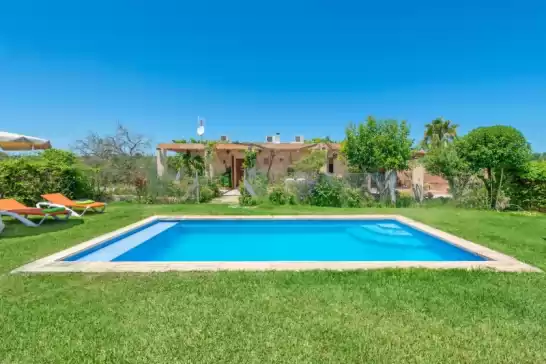 Villa für 4 gäste . Mit Pool, Klimaanlage, Wifi, Haustiere und Optionale GRATIS Stornierung  El reboster (carboneras) in Maria de la Salut, Mallorca, Illes Balears, España