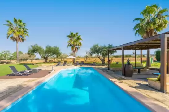 Villa for 12 guests . With Pool, Air conditioning, Wifi and Optional FREE Cancellation  Son mieres (de sa font) in Petra, Mallorca, Illes Balears, España