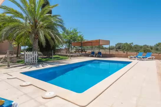 Villa for 6 guests . With Pool, Air conditioning, Wifi and Optional FREE Cancellation  Can pintat in Porto Cristo, Manacor, Mallorca, Illes Balears, España