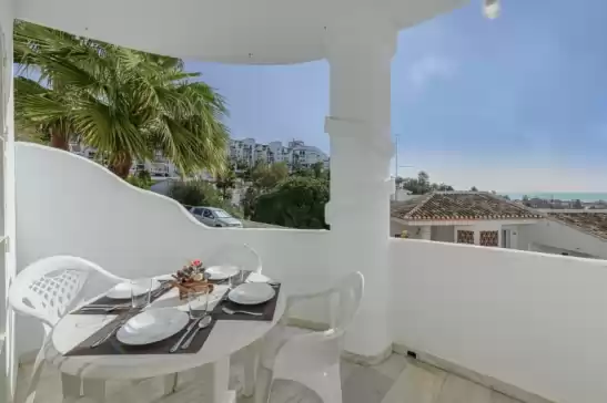 Apartment for 4 guests . With Pool, Air conditioning, Wifi and Optional FREE Cancellation  Arte de luz in Calahonda-Chaparral, Mijas, Málaga, Andalucía, España