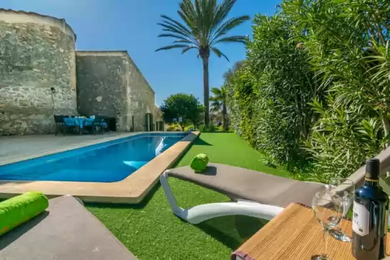 Villa for 8 guests . With Pool, Air conditioning, Wifi and Optional FREE Cancellation  Es molí can torres in Sineu, Mallorca, Illes Balears, España