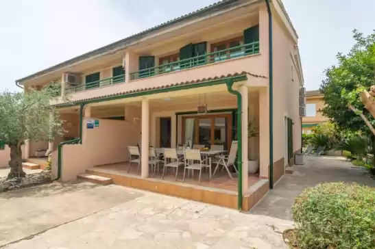 Ferienhaus für 5 gäste . Mit Klimaanlage, Wifi und Optionale GRATIS Stornierung  Els pins (port d'alcúdia) in Platja d'Alcúdia, Alcúdia, Mallorca, Illes Balears, España