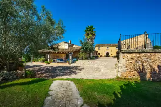 Agrotourism for 4 + 1 guests . With Pool, Air conditioning, Wifi and Optional FREE Cancellation  Sa franquesa vella in Vilafranca de Bonany, Mallorca, Illes Balears, España