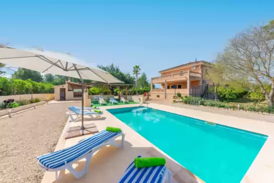 Villa for 8 guests . With Pool, Air conditioning, Wifi and Optional FREE Cancellation Es garroveret in Es Garrovers-Son Daviu Nou-Ses Llegitimes, Marratxí, Mallorca, Illes Balears, España