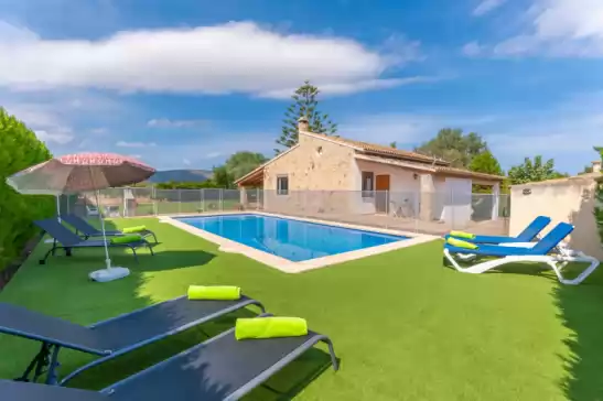 Villa for 6 guests . With Pool, Air conditioning, Wifi and Optional FREE Cancellation  Son march i in Sa Pobla, Mallorca, Illes Balears, España