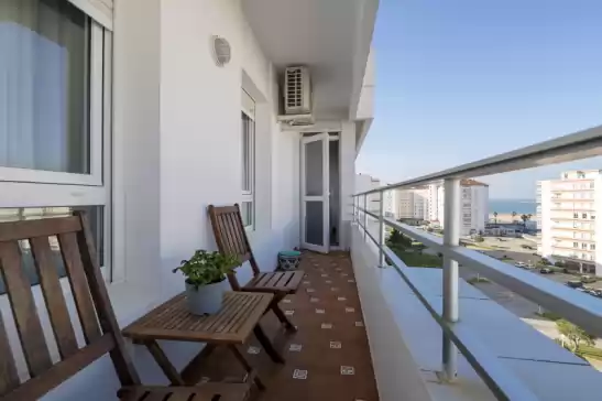 Apartamento para 4 + 3 huéspedes . Con Piscina, Aire Acondicionado, Wifi y Cancelación GRATUITA opcional  El trebol en El Puerto de Santa María, Cádiz, Andalucía, España
