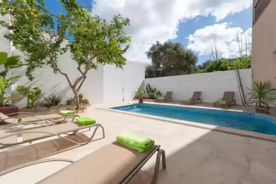 Apartment for 6 guests . With Pool, Air conditioning, Wifi and Optional FREE Cancellation  Can joan (maria) in Maria de la Salut, Mallorca, Illes Balears, España