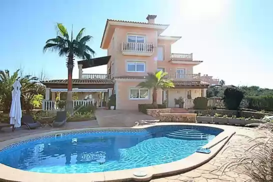 Villa for 10 guests . With Pool, Air conditioning, Wifi and Optional FREE Cancellation  Chalet libertat in sa Torre, Llucmajor, Mallorca, Illes Balears, España