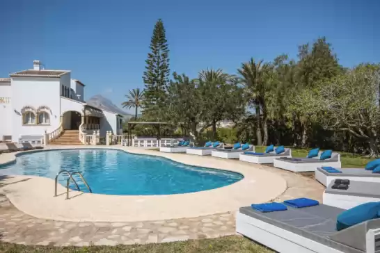 Villa for 22 guests . With Pool, Air conditioning, Wifi, Pets and Optional FREE Cancellation  Adsubia 22 in Xàbia/Jávea, Alicante, Comunitat Valenciana, España