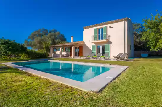 Villa for 6 guests . With Pool, Air conditioning, Wifi and Optional FREE Cancellation  Ses set tanques de son fosquet in Llucmajor, Mallorca, Illes Balears, España
