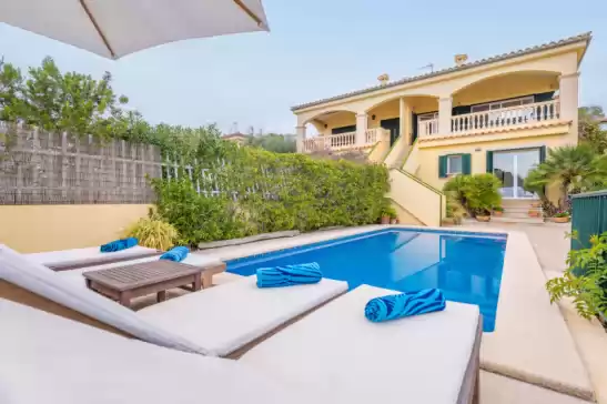 Villa for 6 guests . With Pool, Air conditioning, Wifi and Optional FREE Cancellation  Xilvar in Alcanada, Alcúdia, Mallorca, Illes Balears, España