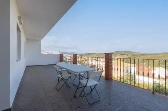 Apartamento para 4 huéspedes . Con Aire Acondicionado, Wifi y Cancelación GRATUITA opcional Casa salinas en Villanueva de Tapia, Málaga, Andalucía, España