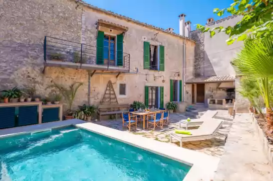 Villa for 9 guests . With Pool, Wifi and Optional FREE Cancellation  Casa mallorquina con encanto in Mancor de la Vall, Mallorca, Illes Balears, España