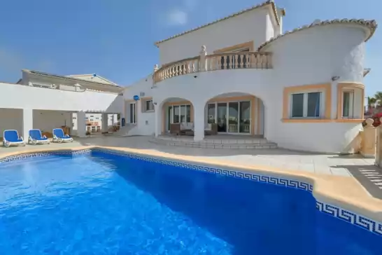 Villa for 6 guests . With Pool, Air conditioning and Optional FREE Cancellation  Bougainvillea in Moraira, Teulada-Moraira, Alicante, Comunitat Valenciana, España