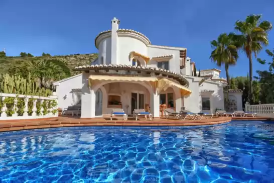 Villa for 8 guests . With Pool, Air conditioning, Wifi, Pets and Optional FREE Cancellation  Casa chimo in Moraira, Teulada-Moraira, Alicante, Comunitat Valenciana, España