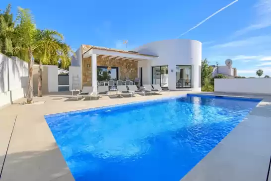 Villa for 6 guests . With Pool, Air conditioning, Wifi and Optional FREE Cancellation  Feliz in Fanadix, Benissa, Alicante, Comunitat Valenciana, España