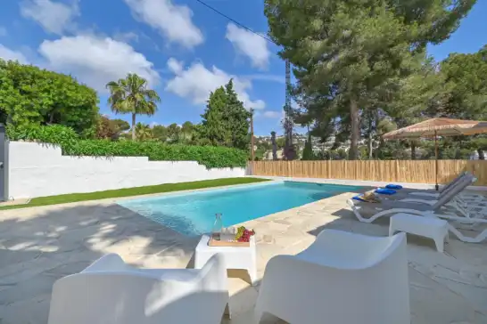 Villa para 8 huéspedes . Con Piscina, Aire Acondicionado, Wifi y Cancelación GRATUITA opcional Tres corazones en Moraira, Teulada-Moraira, Alicante, Comunitat Valenciana, España