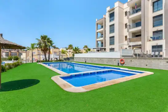 Apartamento para 4 huéspedes . Con Piscina, Aire Acondicionado, Wifi y Cancelación GRATUITA opcional Palmera apartment valentino golf en Orihuela Costa, Orihuela, Alicante, Comunitat Valenciana, España