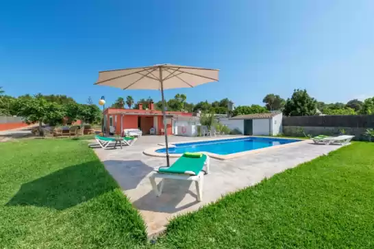 Villa for 4 guests . With Pool, Air conditioning, Wifi and Optional FREE Cancellation  Can calafat in Can Picafort, Santa Margalida, Mallorca, Illes Balears, España