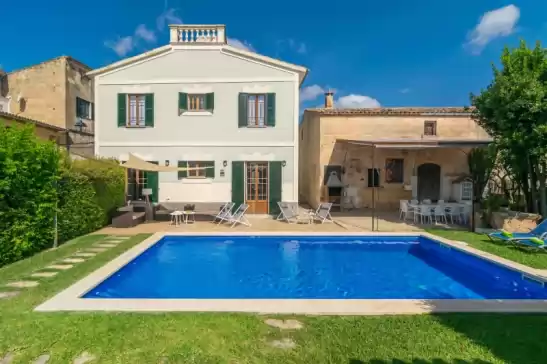 Villa for 10 guests . With Pool, Air conditioning, Wifi and Optional FREE Cancellation  Can bombarda in Llubí, Mallorca, Illes Balears, España