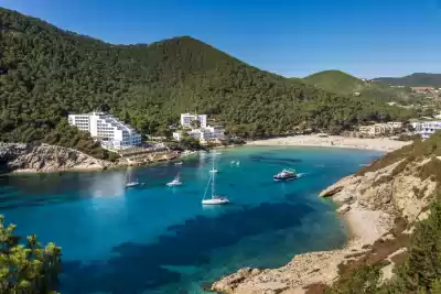 Cala Llonga, Ibiza