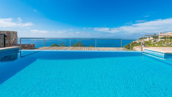 villas-with-pool
