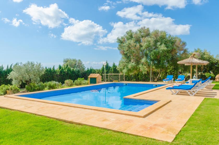 Holiday rentals in Can bou, ses Salines