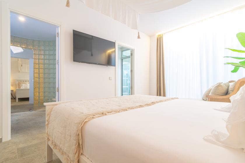 Holiday rentals in Rainbow home mallorca, Establiments