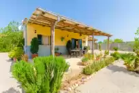 Holiday rentals in Can beltran (can caragol)