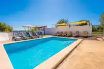 Holiday rentals in Casa catalina sarola