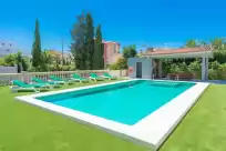 Holiday rentals in Can benavent