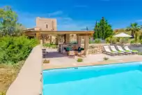 Holiday rentals in Villa es molí des trenc