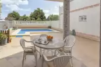 Holiday rentals in La taronja