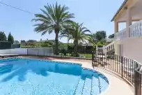Holiday rentals in Mengual