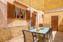 Holiday rentals in Can pedro ros
